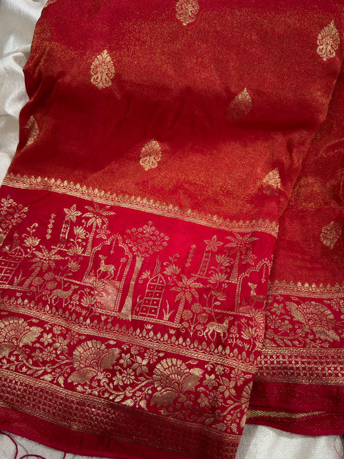 Banarasi tishu