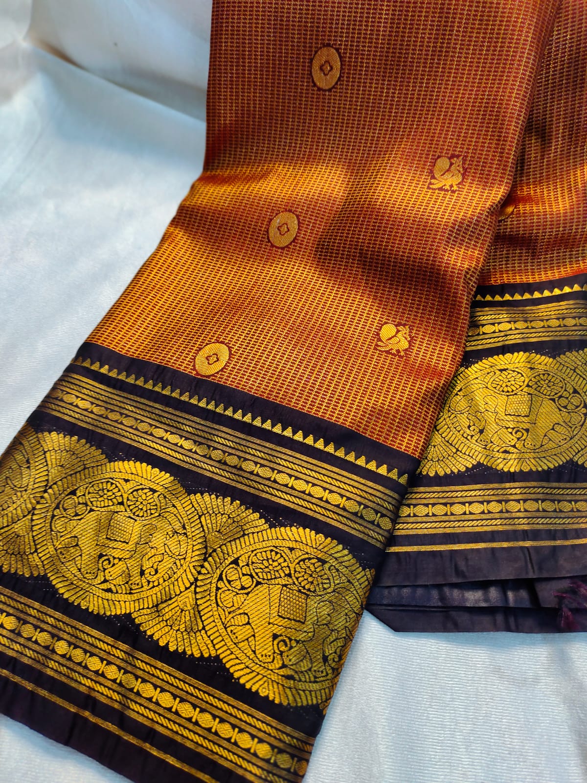 Vintage valli gadwal