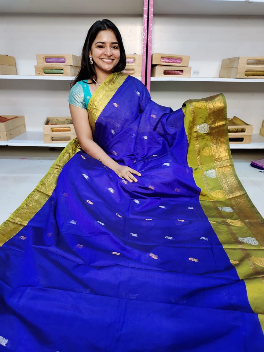 Gadwal offer sarees