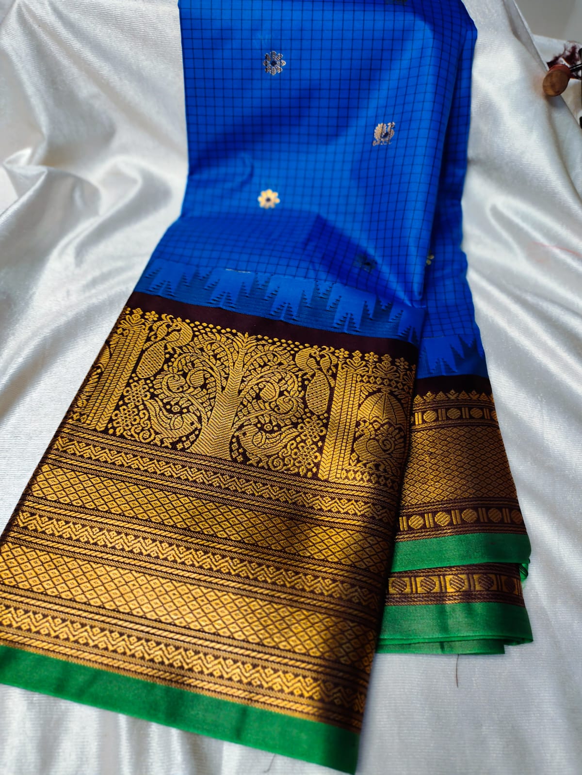 Vitange gadwal silk