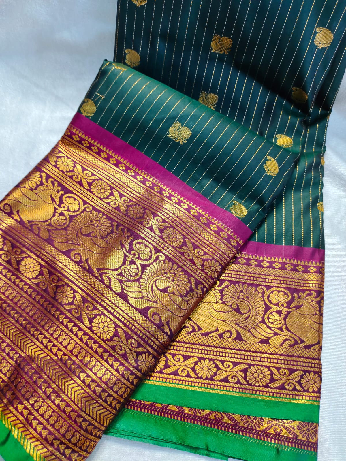 Vintage valli gadwal