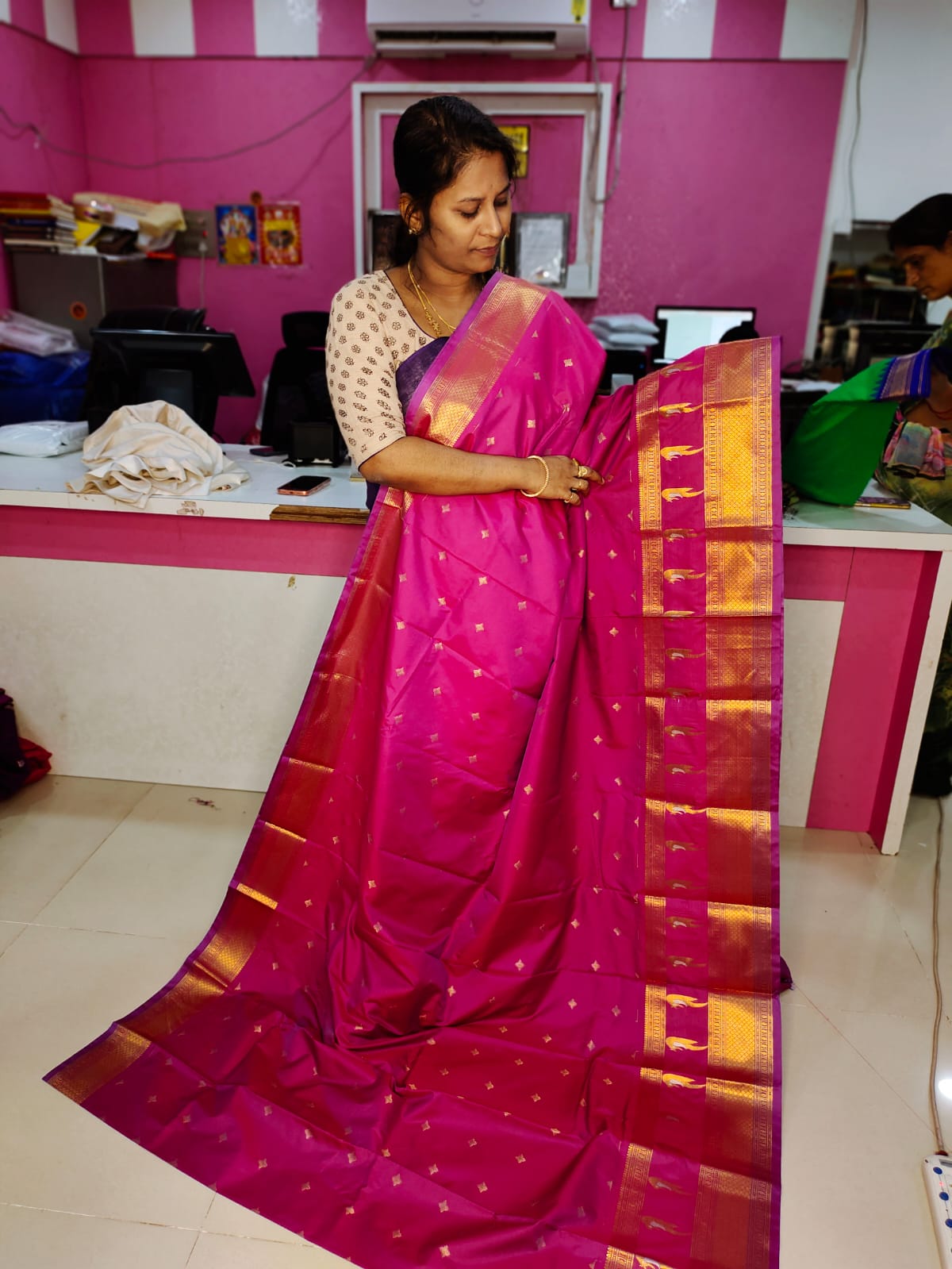 60% offer gadwal saree
