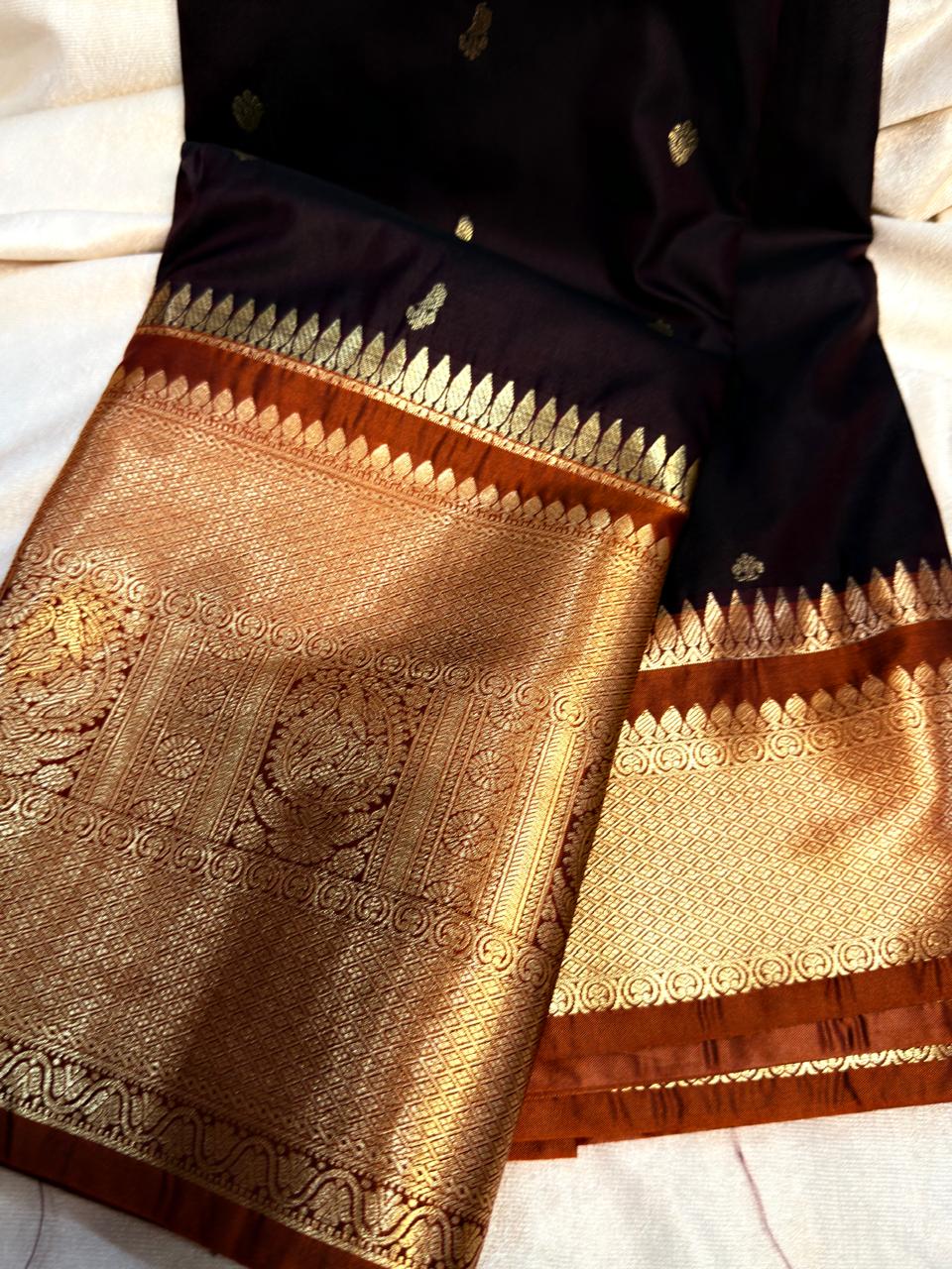 Gadwal sale 1599