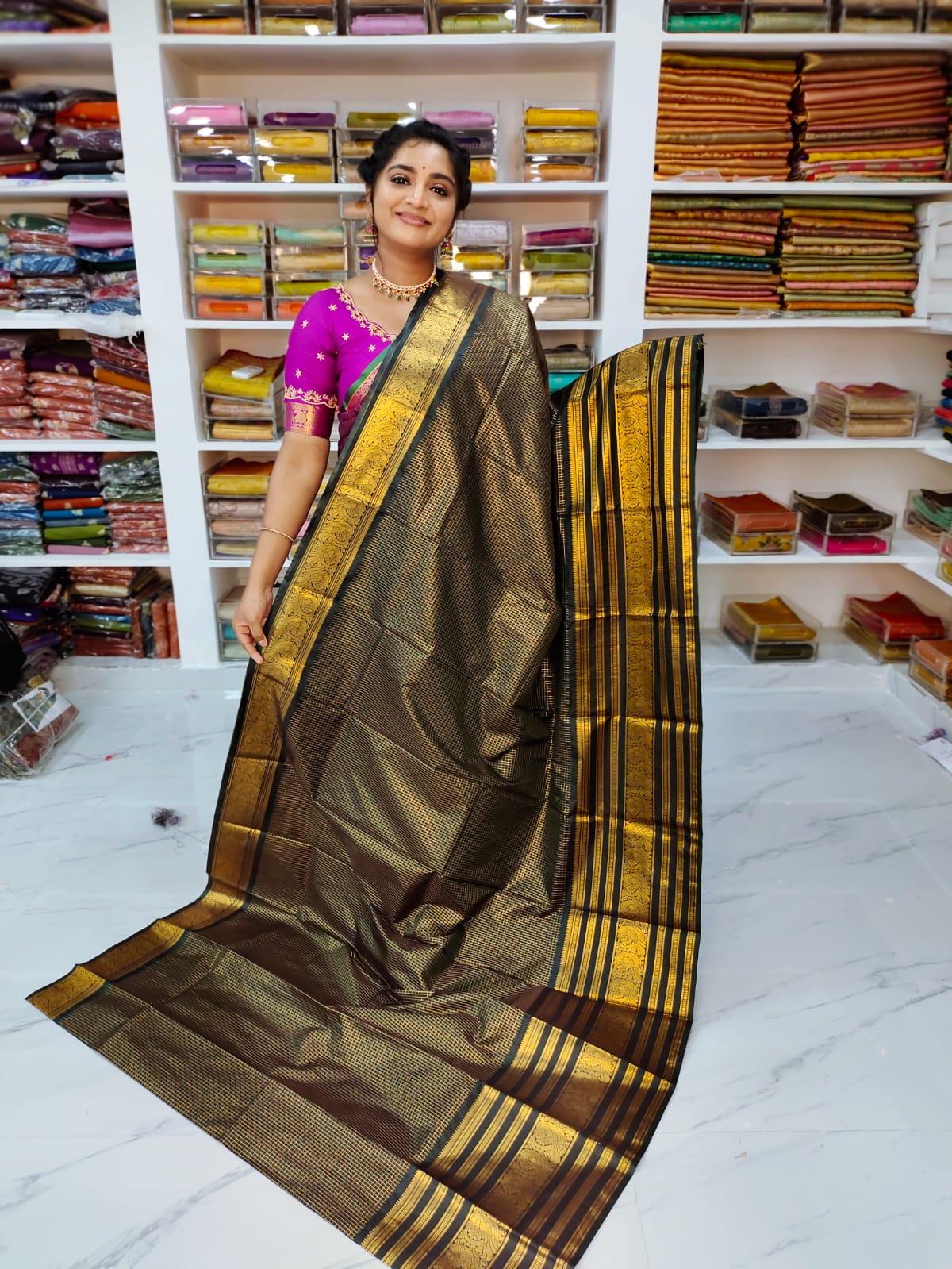 50% offer Valli gadwal