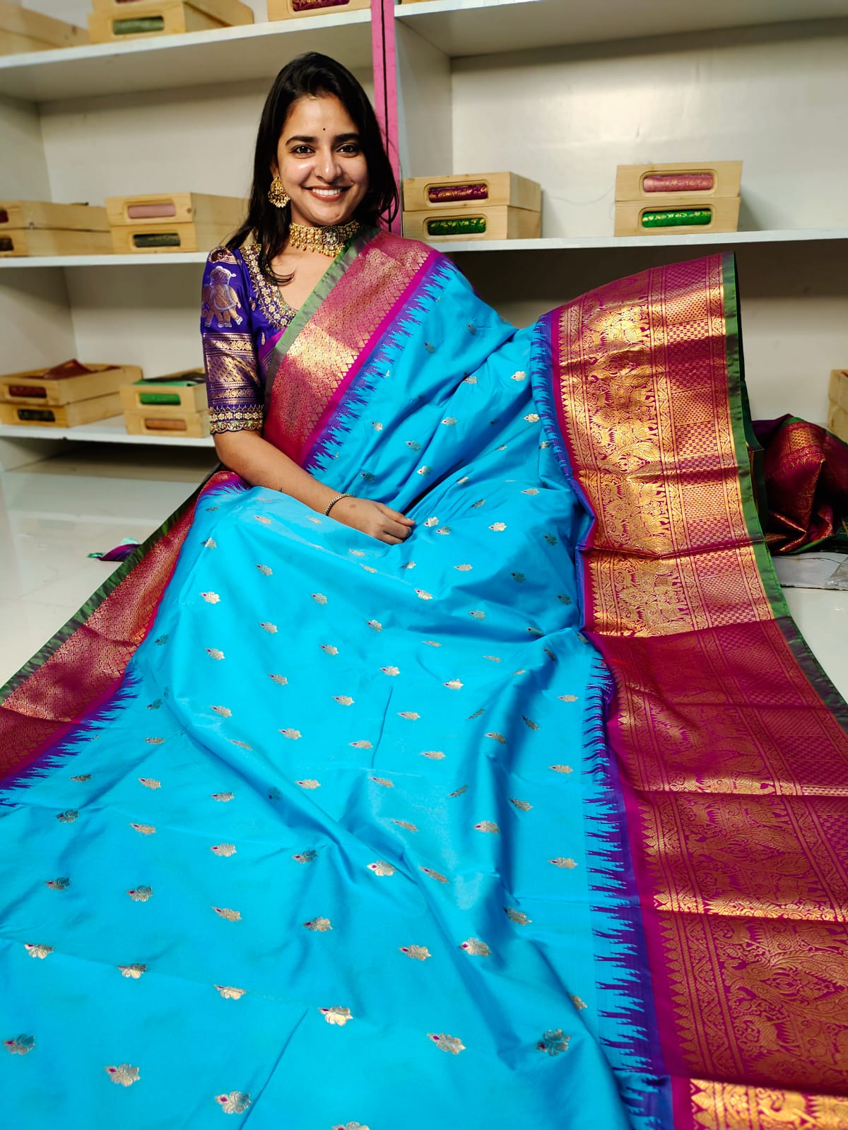 Vitange gadwal silk
