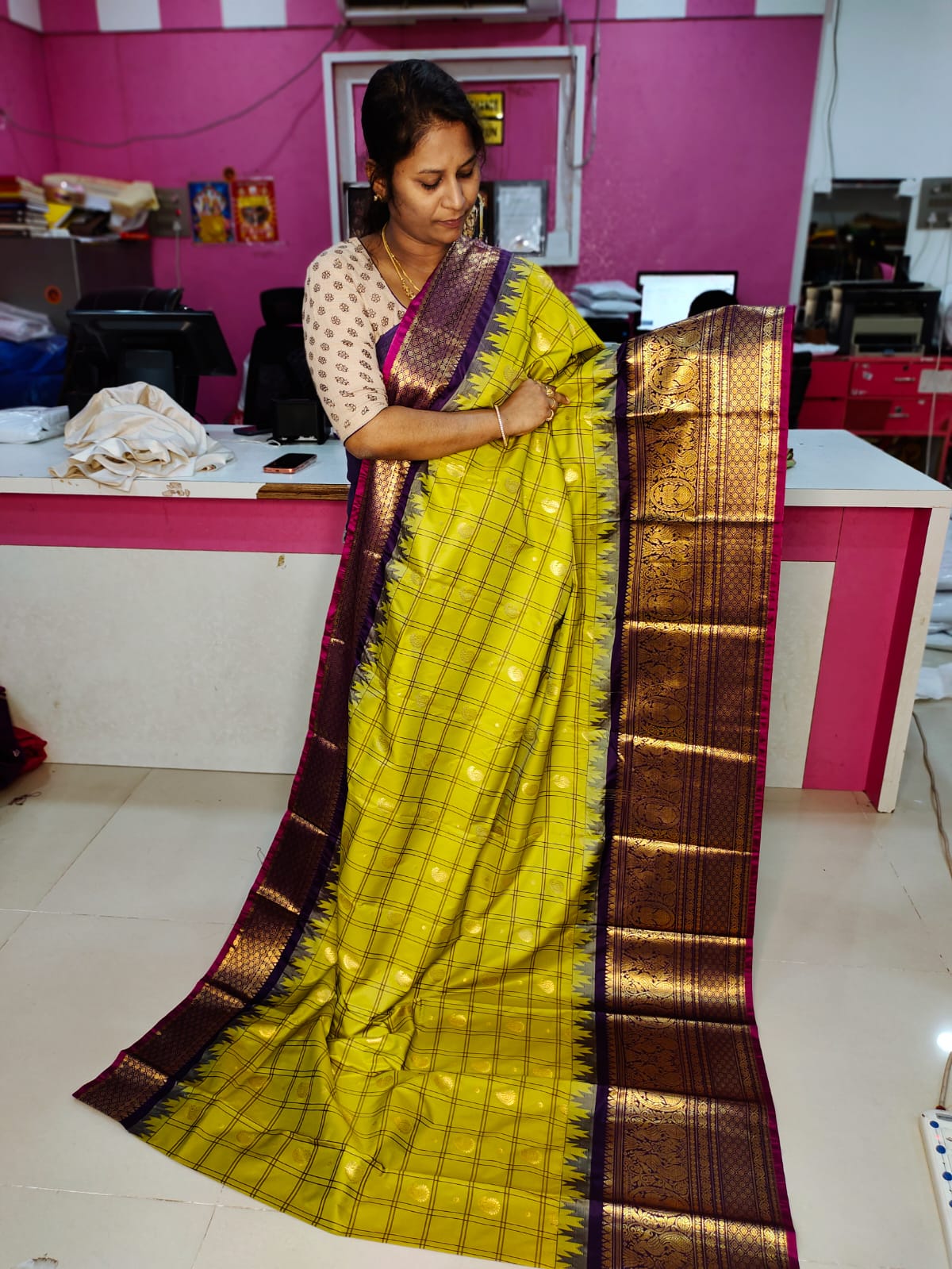 60% offer gadwal saree