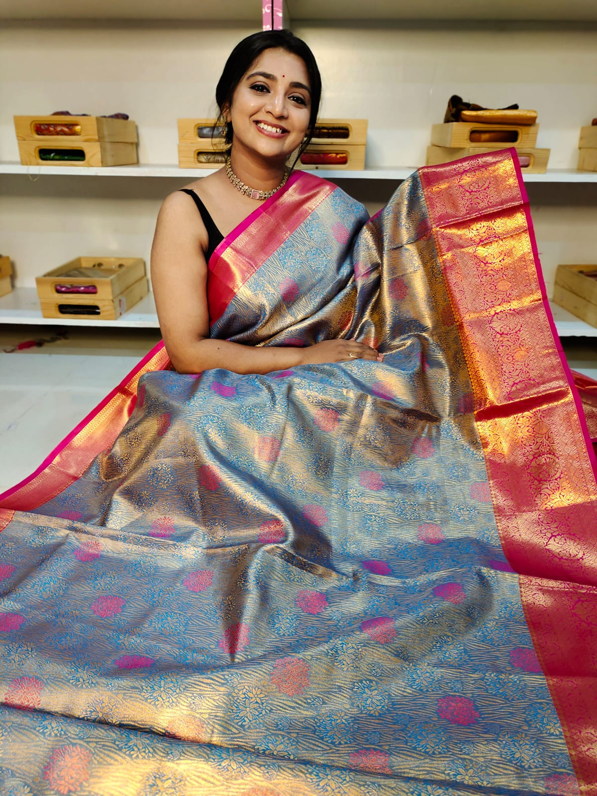 Meena kanchi
