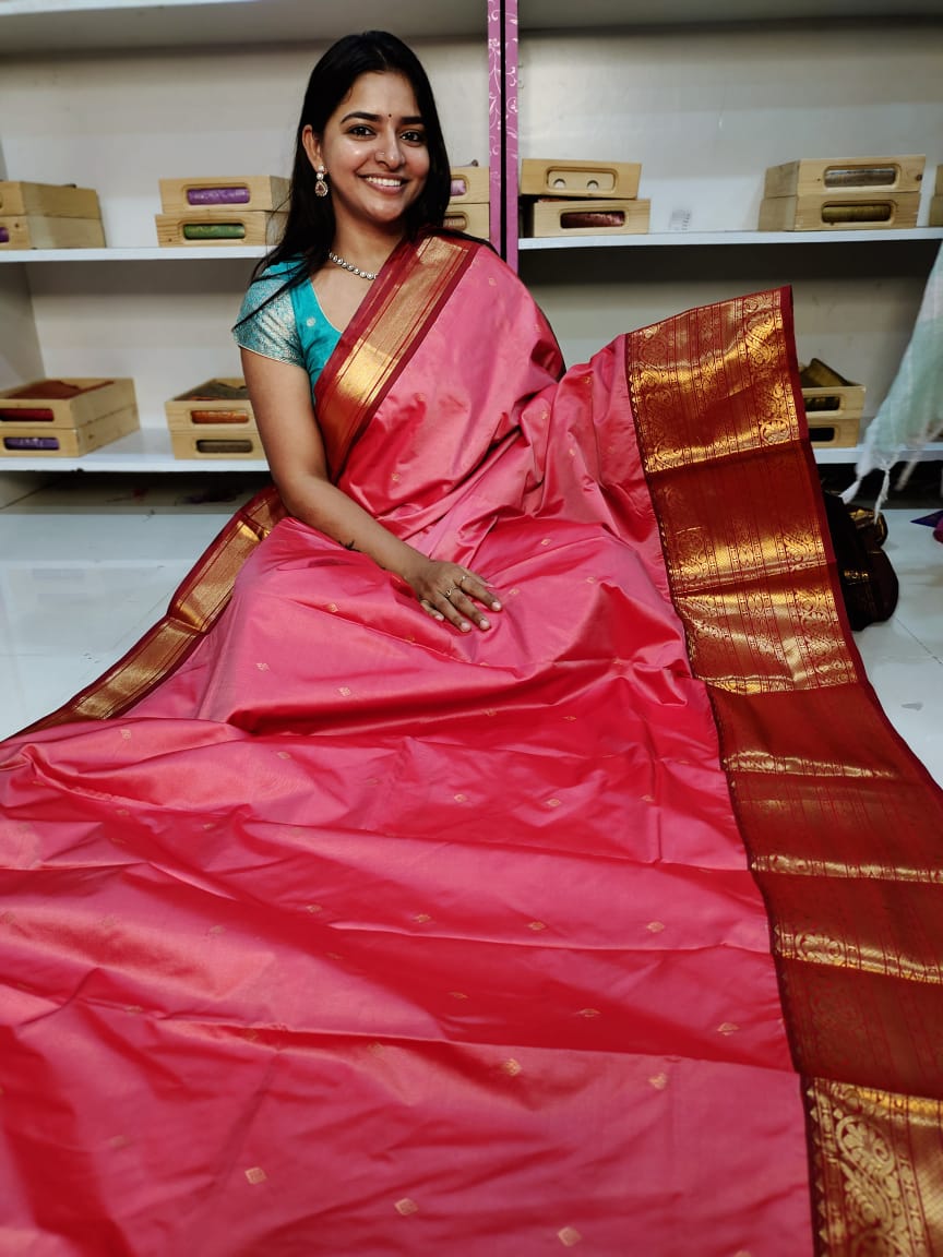 Gadwal offer sarees