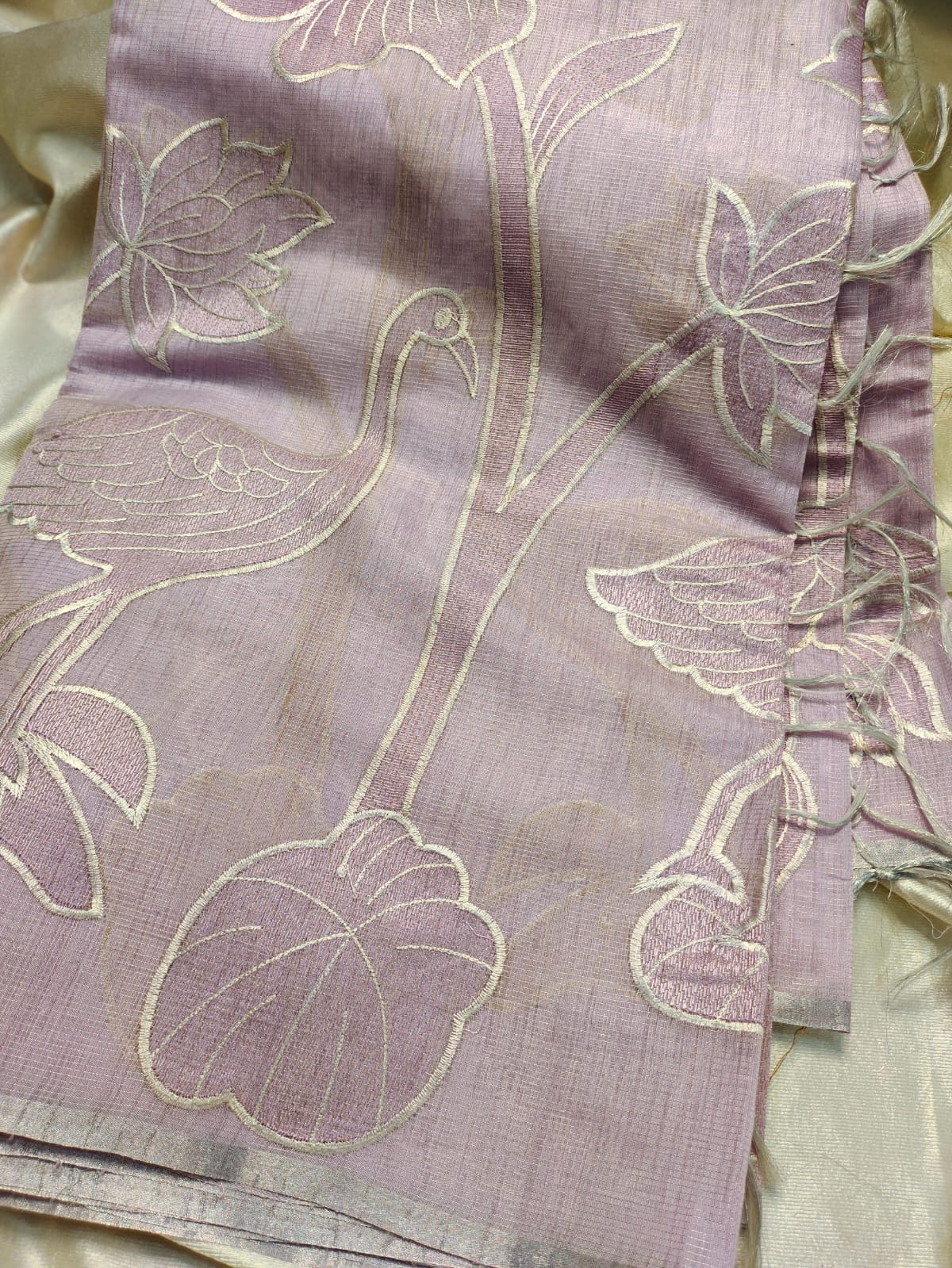 Lenine tishu saree
