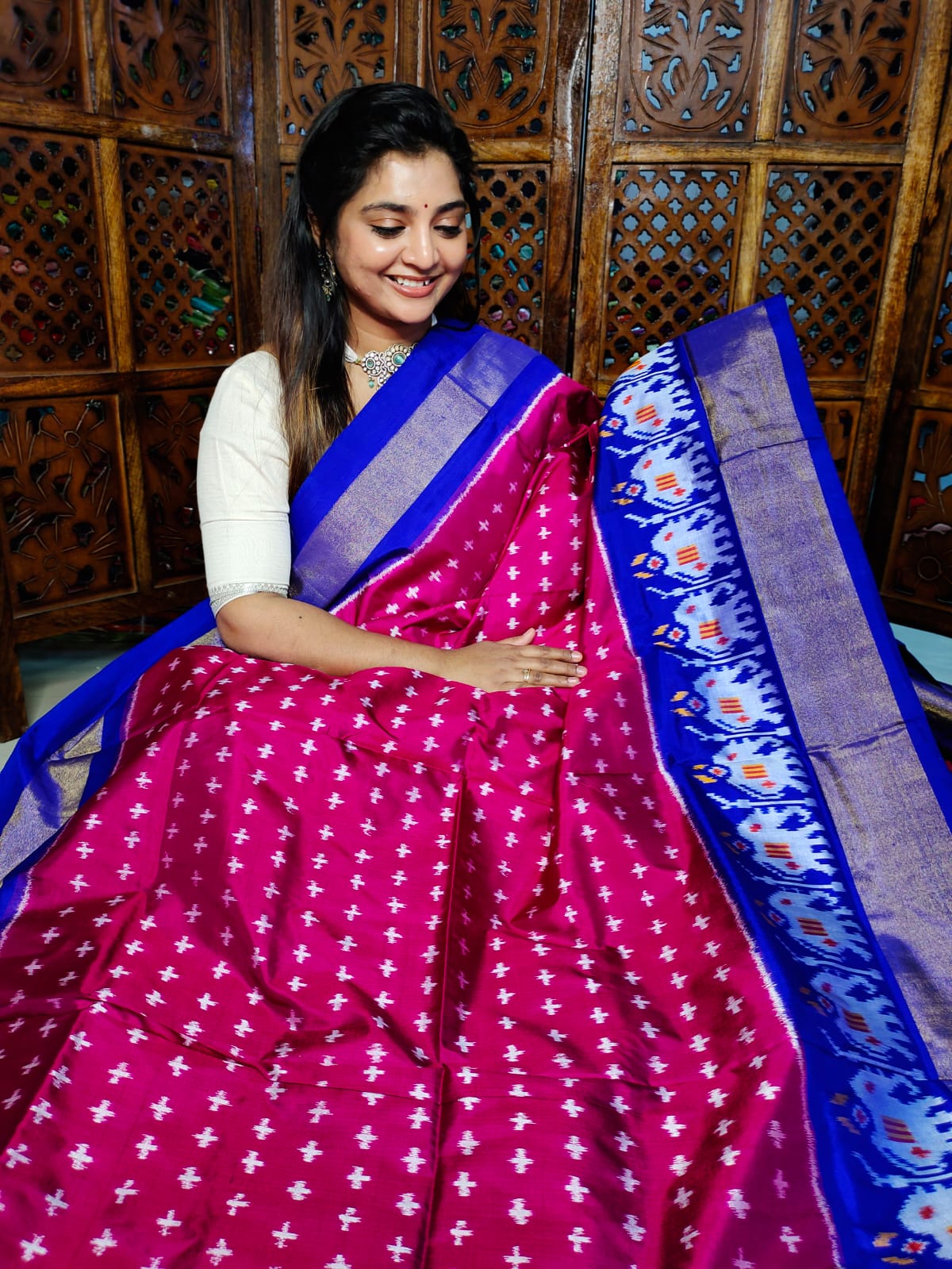 50% offer ikkat pattu sarees 
Silk mark certified