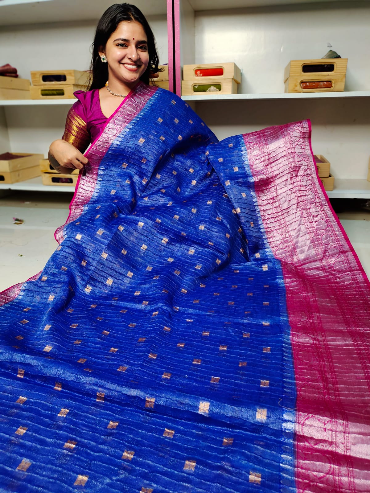 దీపావళికి చీరలు ఆఫర్ చేయండి