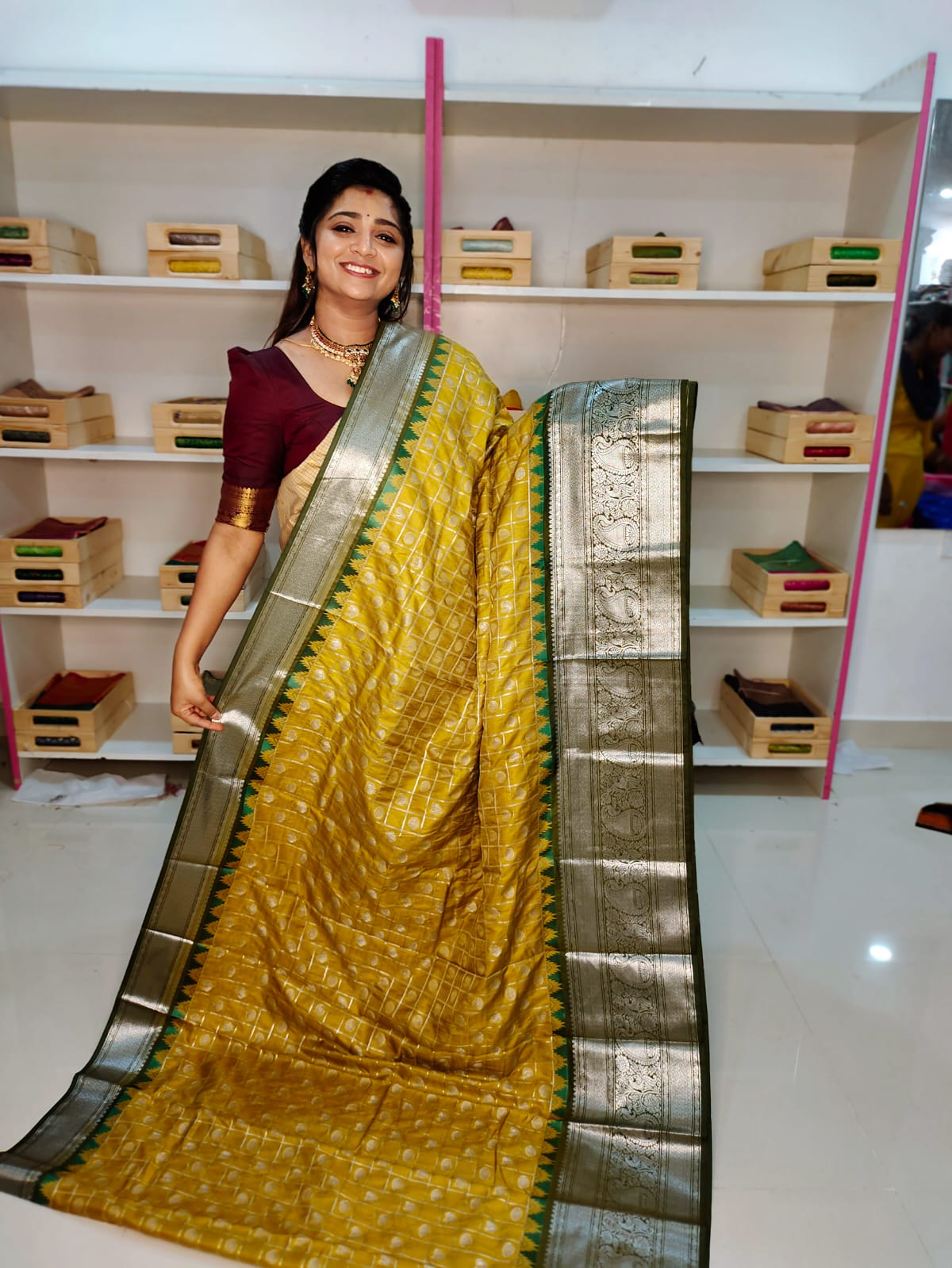 గద్వాల్ క్లియరెన్స్ సేల్