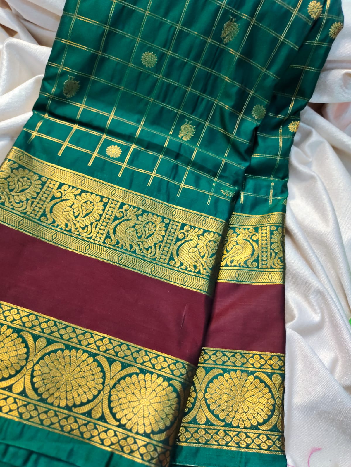 60% offer gadwal sarees