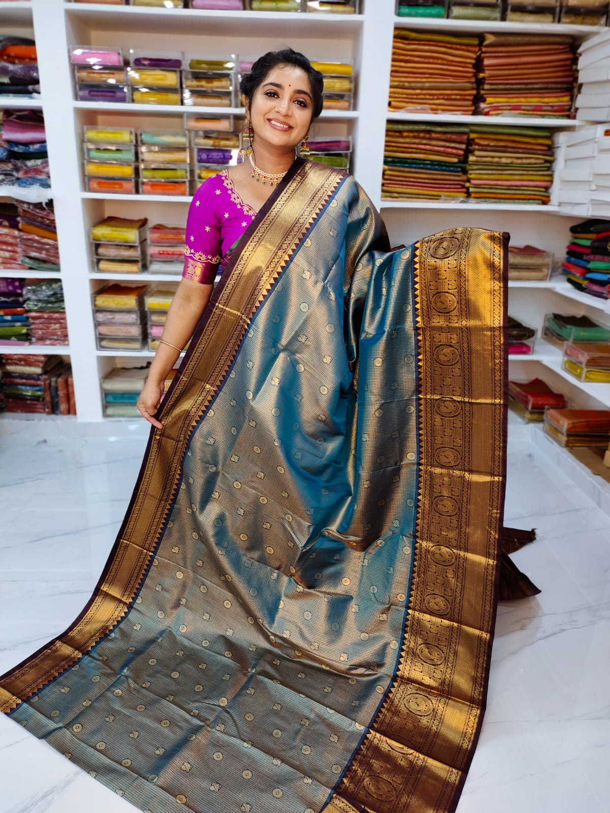50% offer Valli gadwal