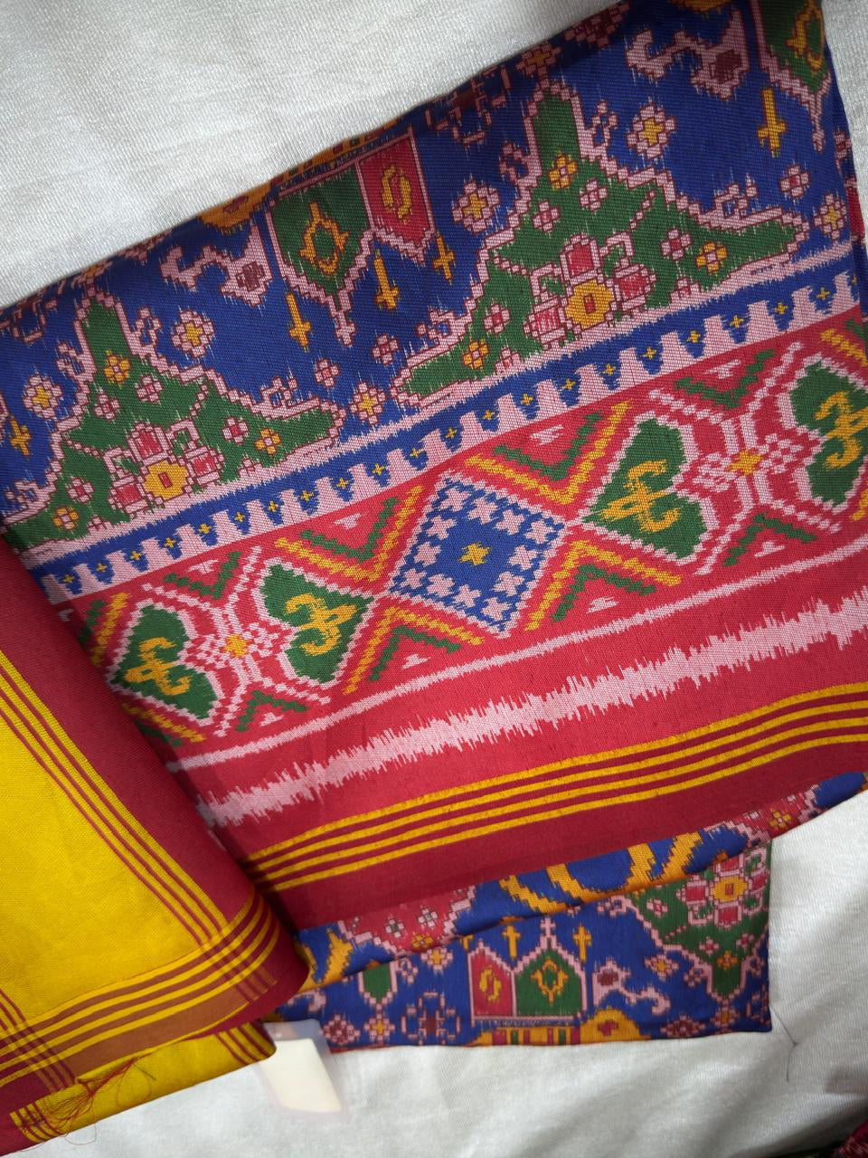 Patola sale