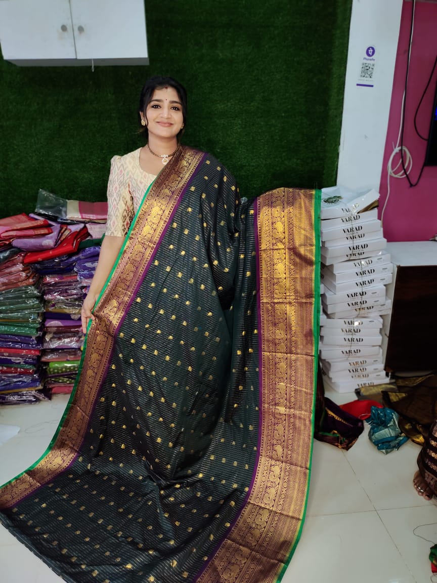 Vitange gadwal silk Saree