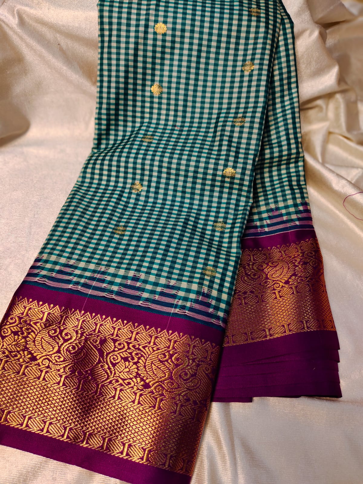 Vitange gadwal silk