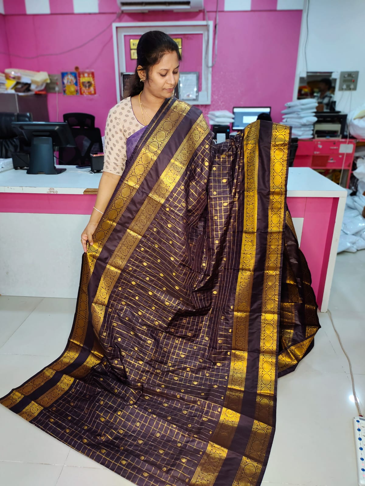 60% offer gadwal saree