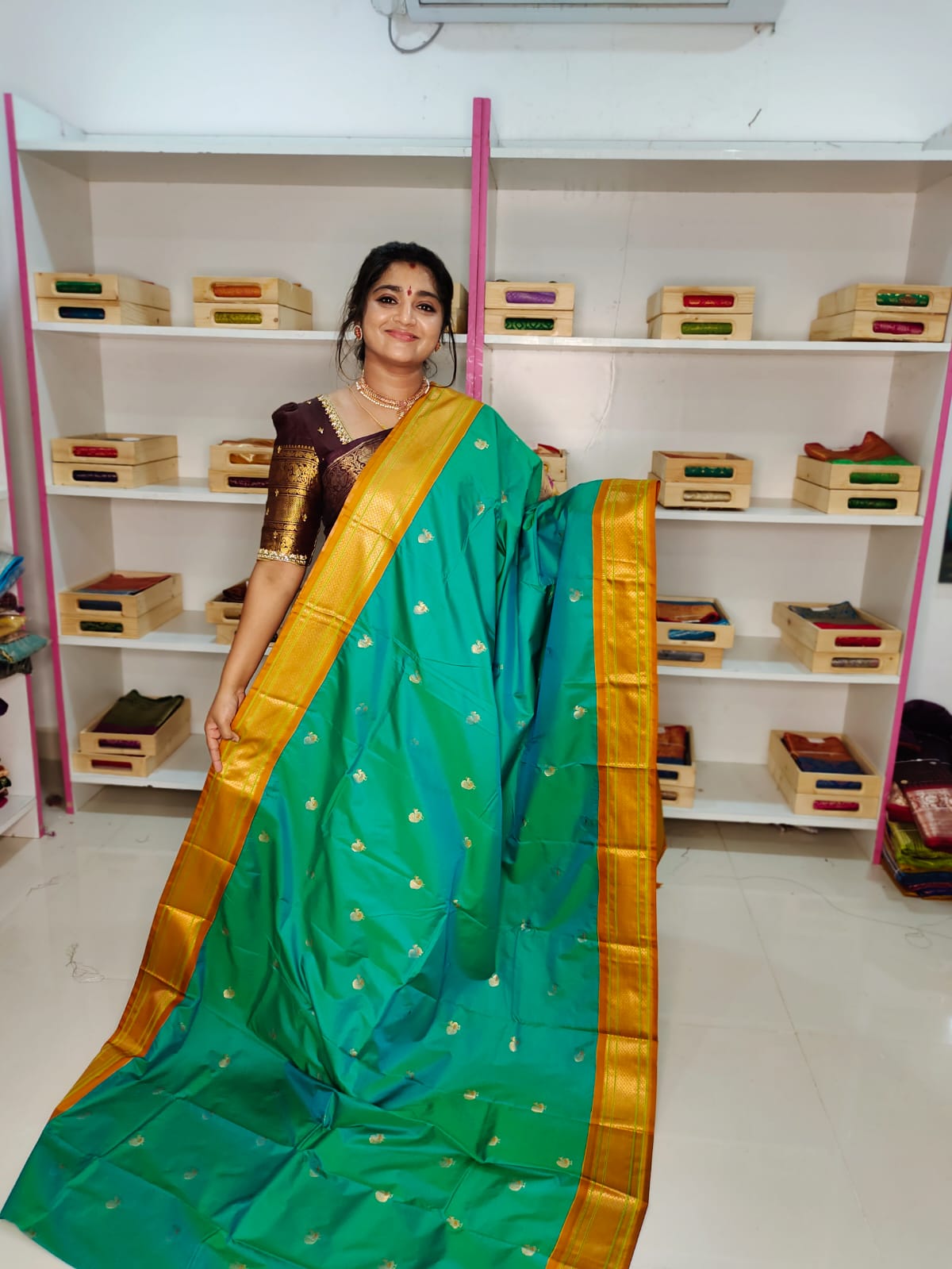 Ashadam sale gadwal silk saree)