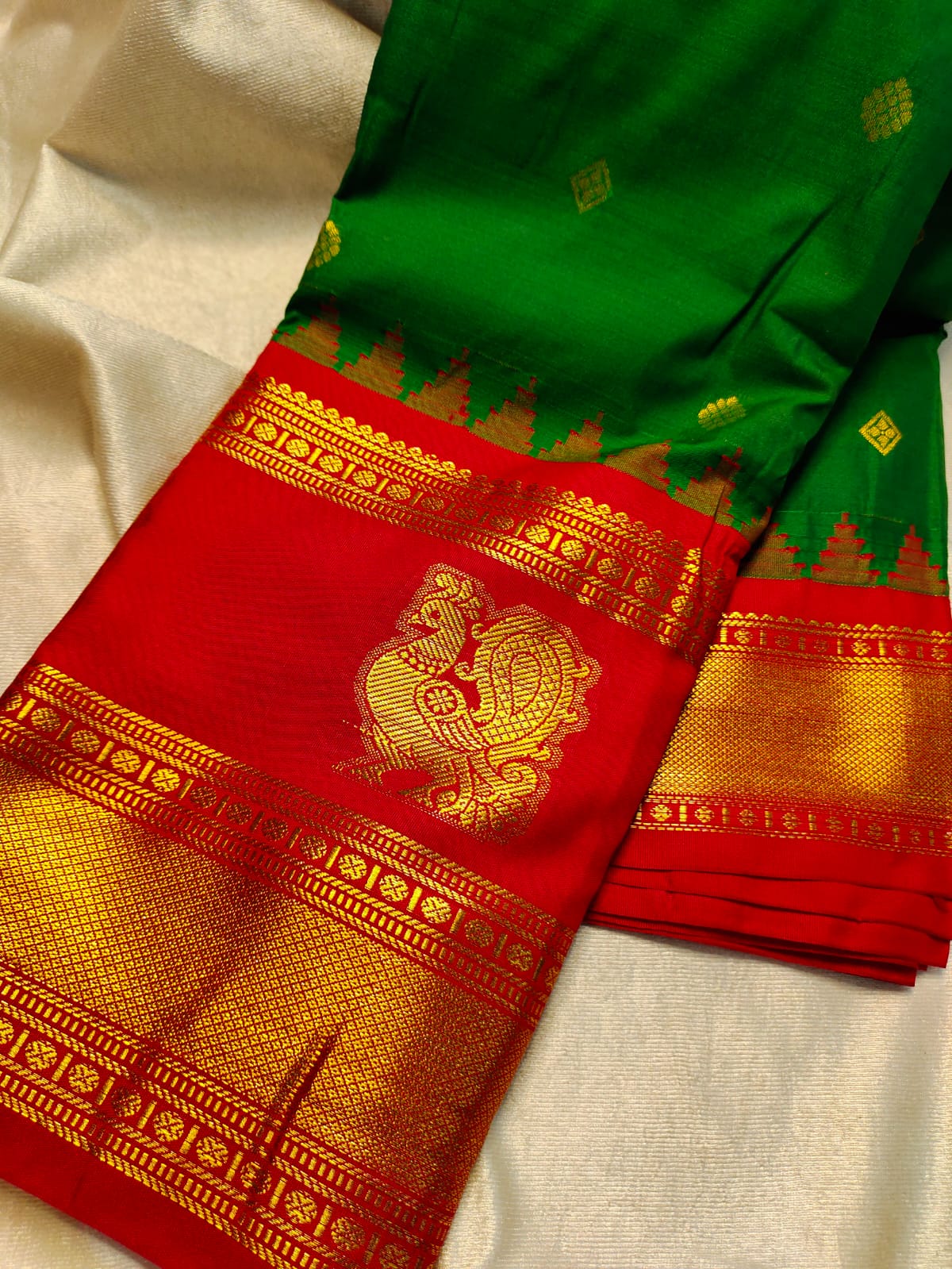 Sravanam gadwal sale