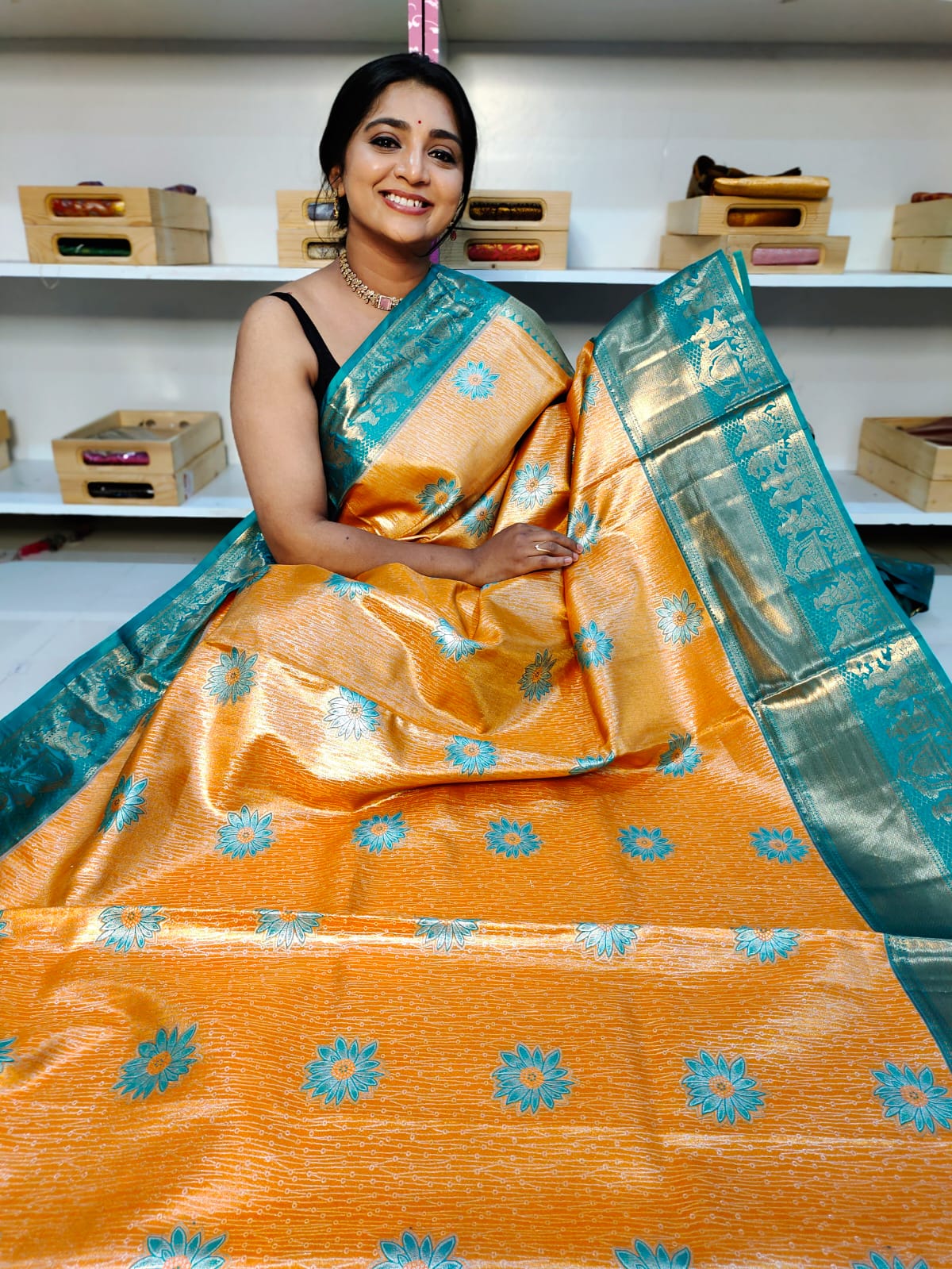 Meena kanchi