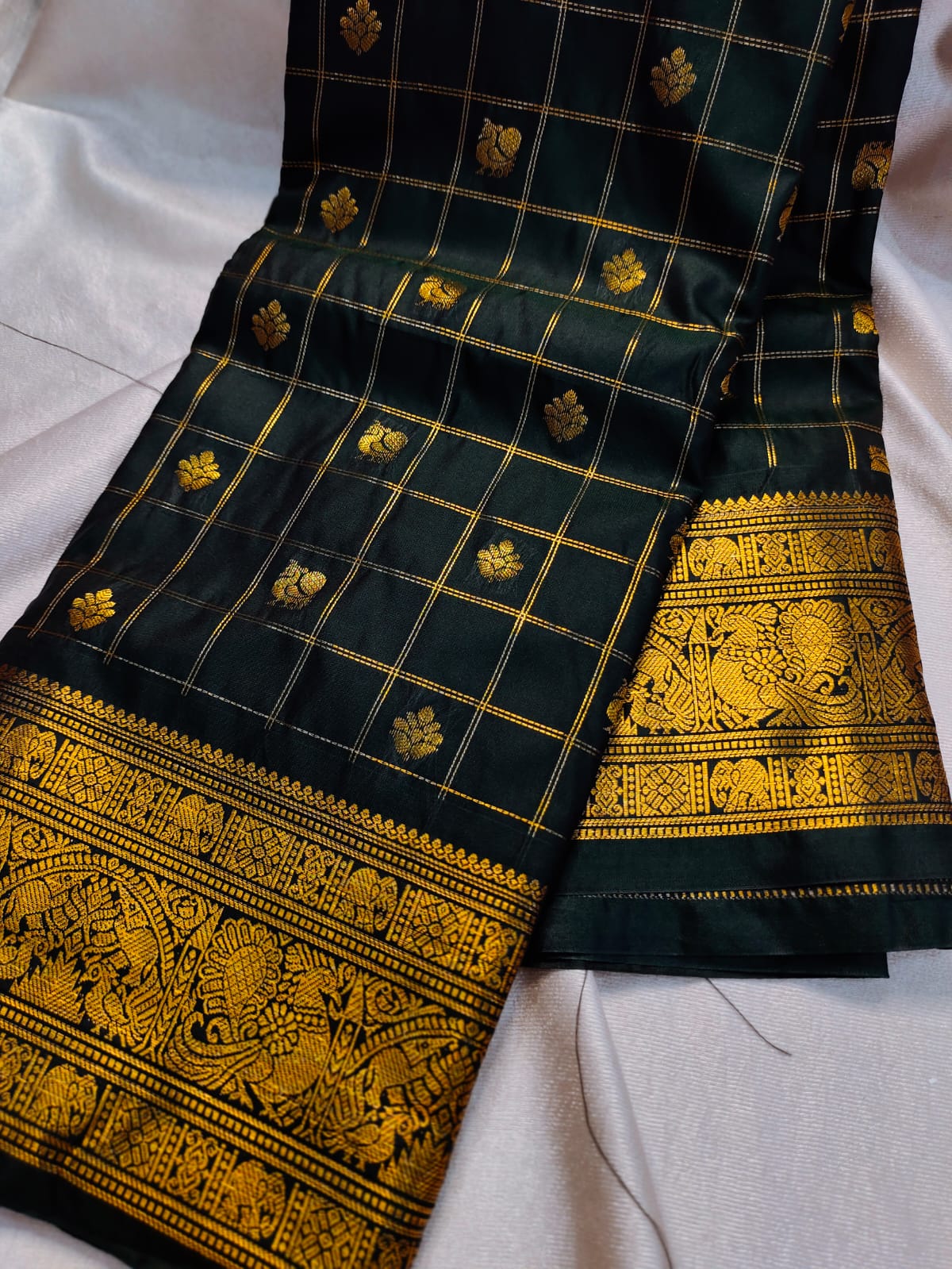 Vintage valli gadwal