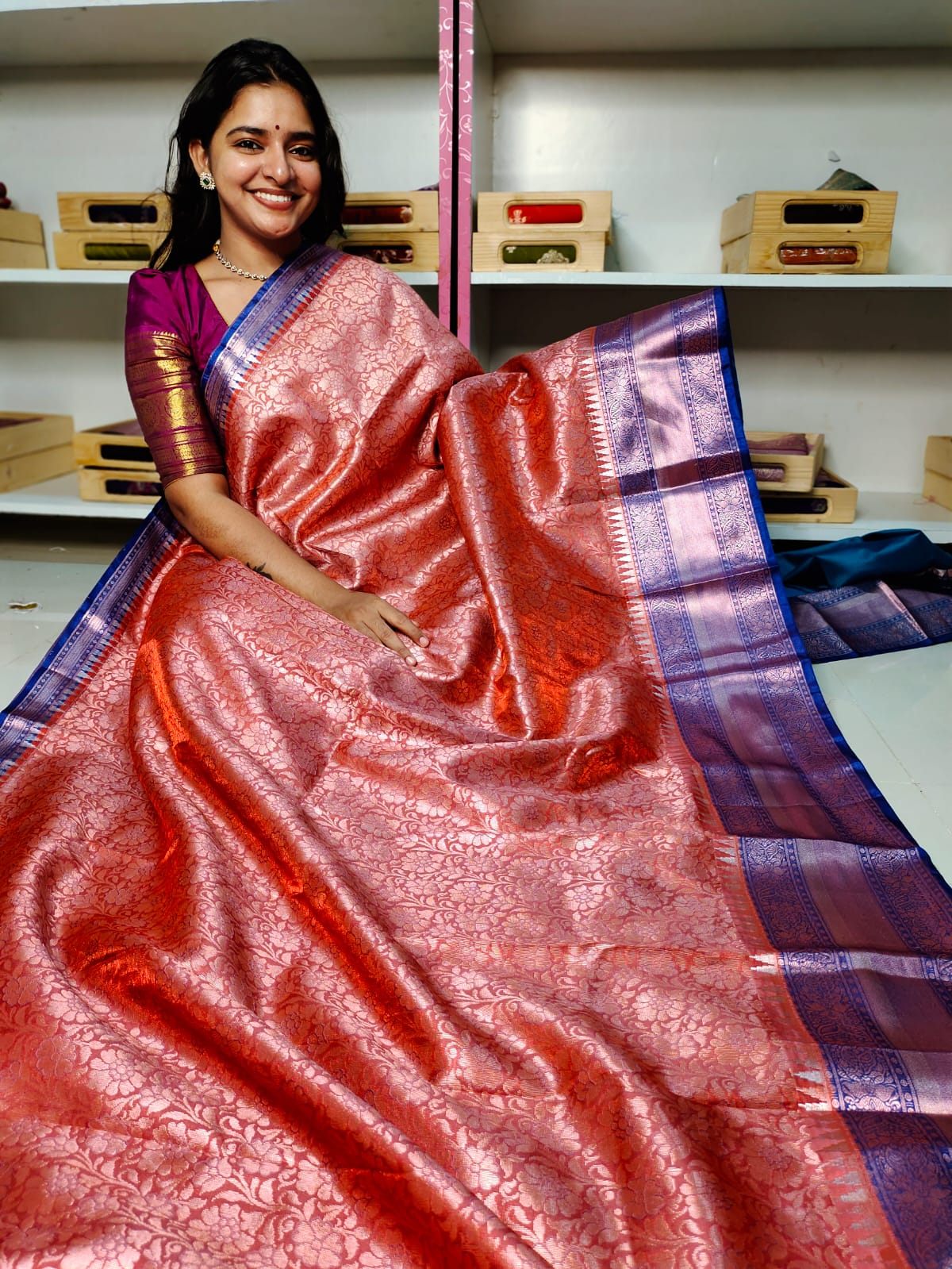 దీపావళికి చీరలు ఆఫర్ చేయండి