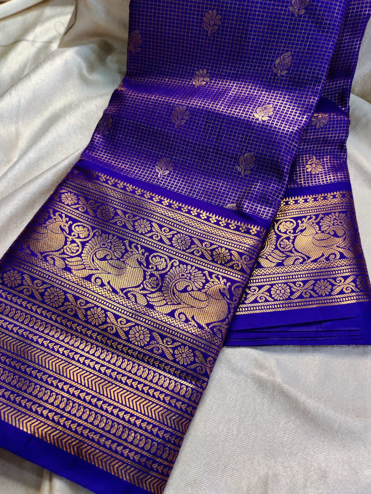 Vintage valli gadwal
