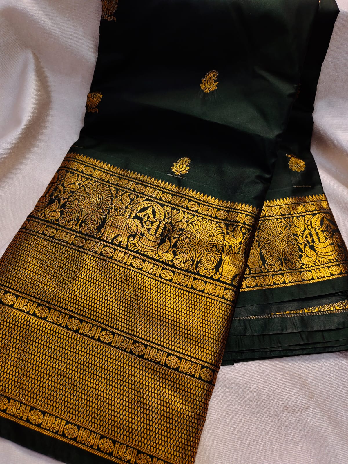 Vintage valli gadwal