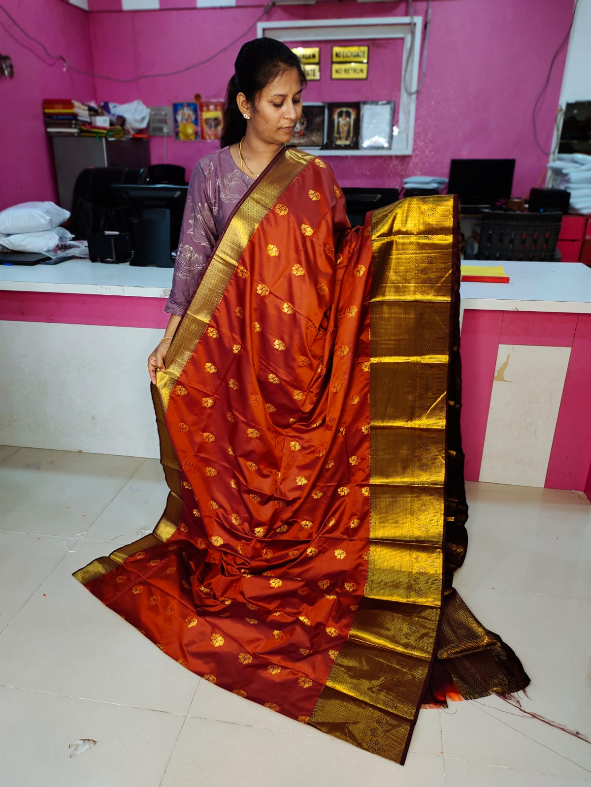 60% offer Gadwal sarees