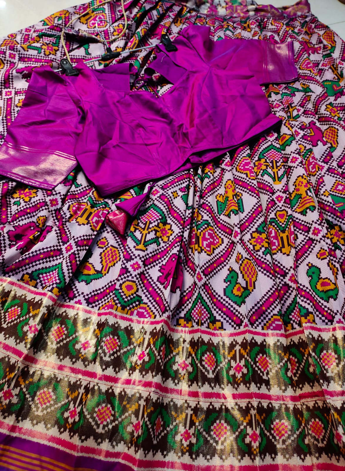 Patola lehangas