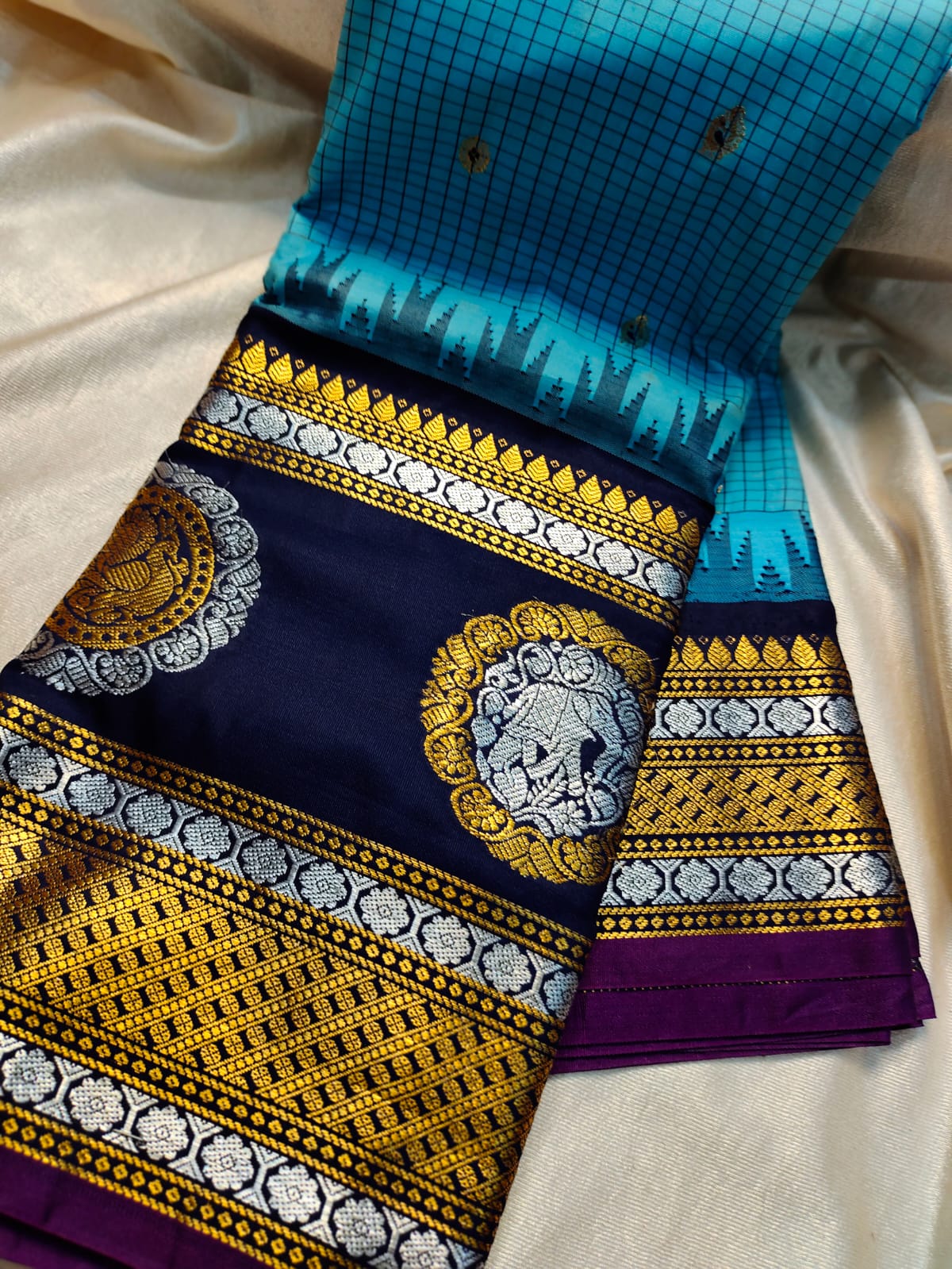 60% offer gadwal sarees