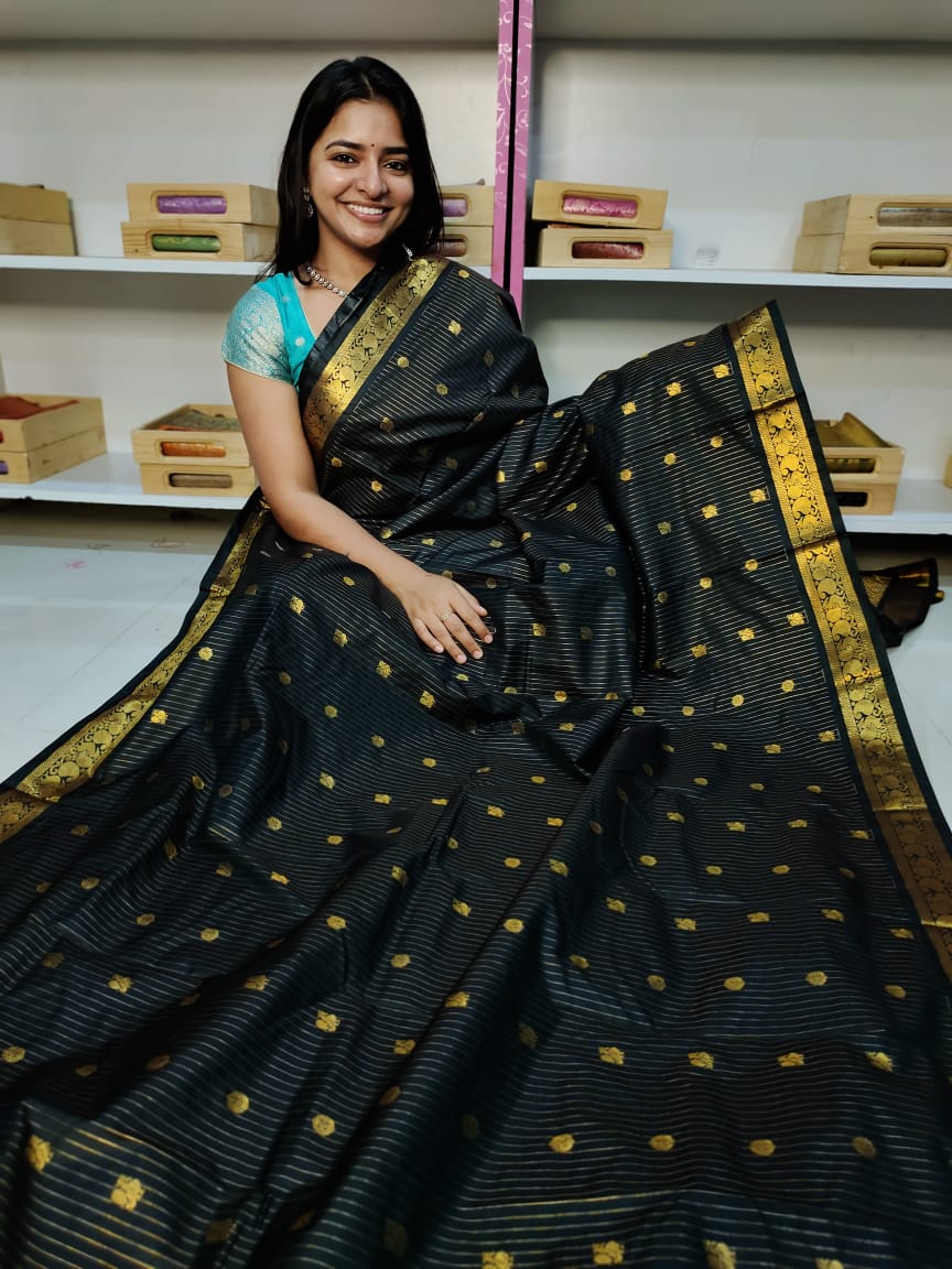 Gadwal offer sarees
