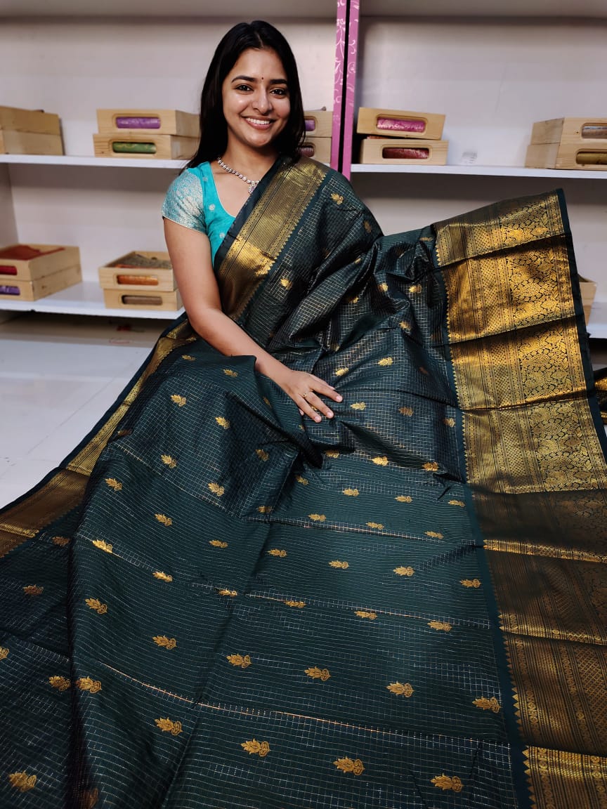 Gadwal offer sarees