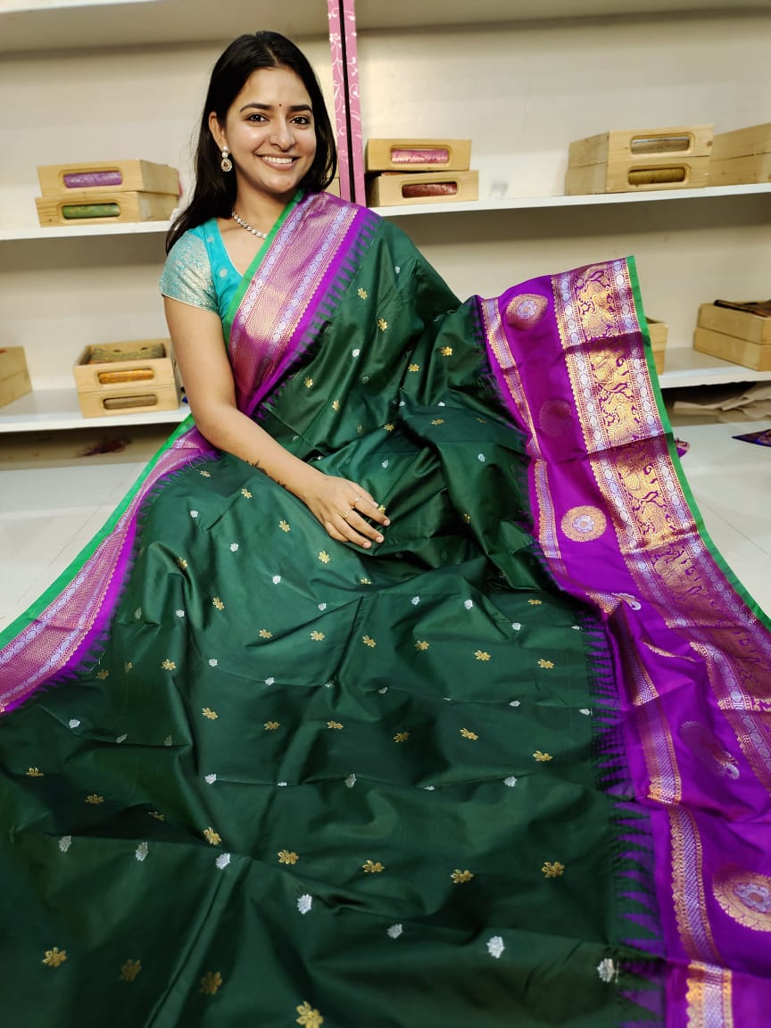 Gadwal offer sarees
