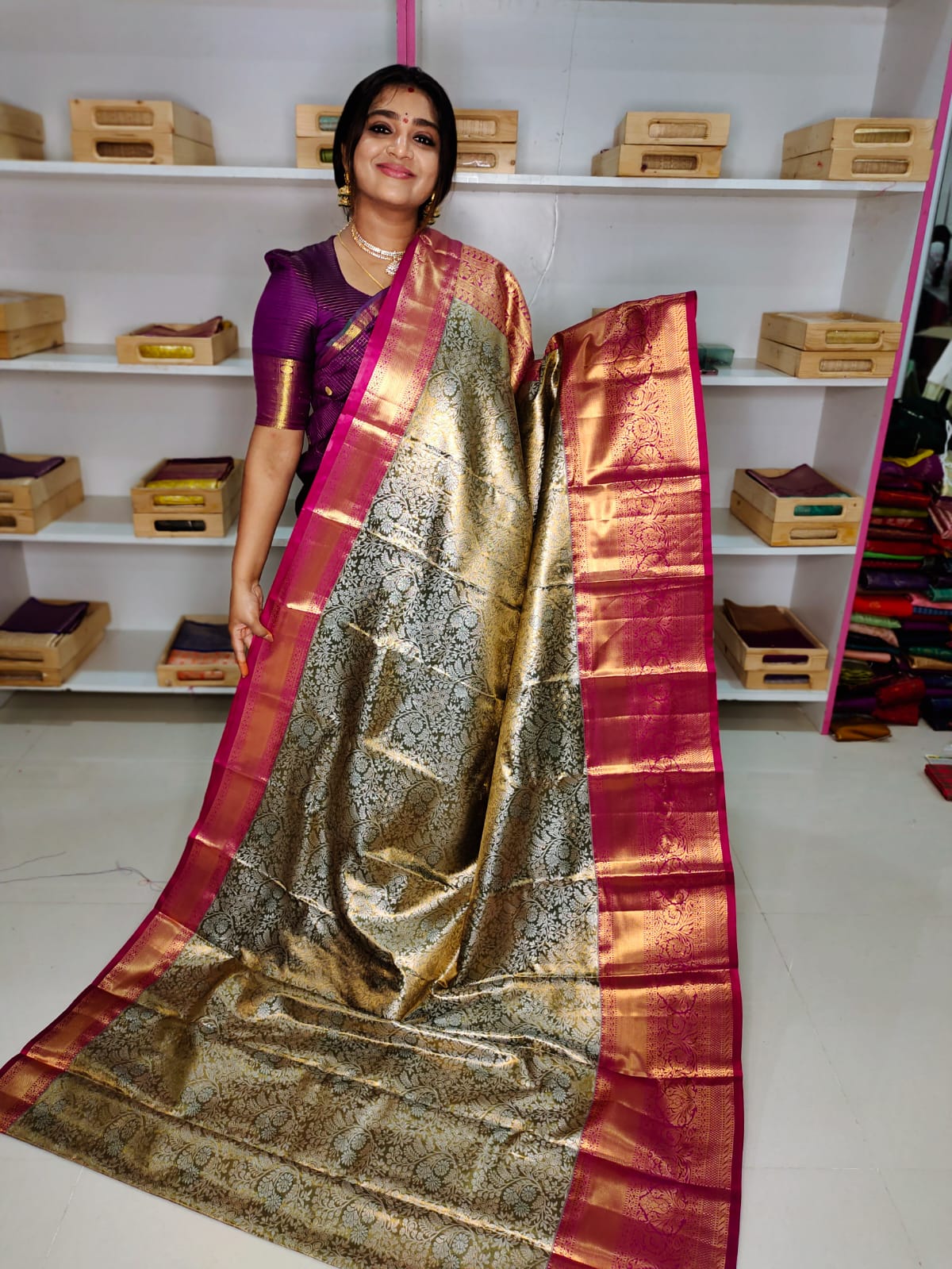 2వ వార్షికోత్సవ అమ్మకం