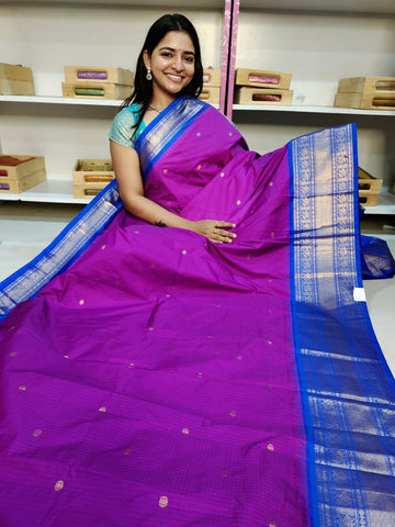 Gadwal offer sarees