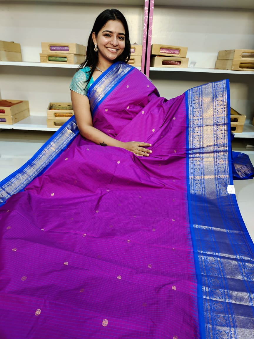 Gadwal offer sarees