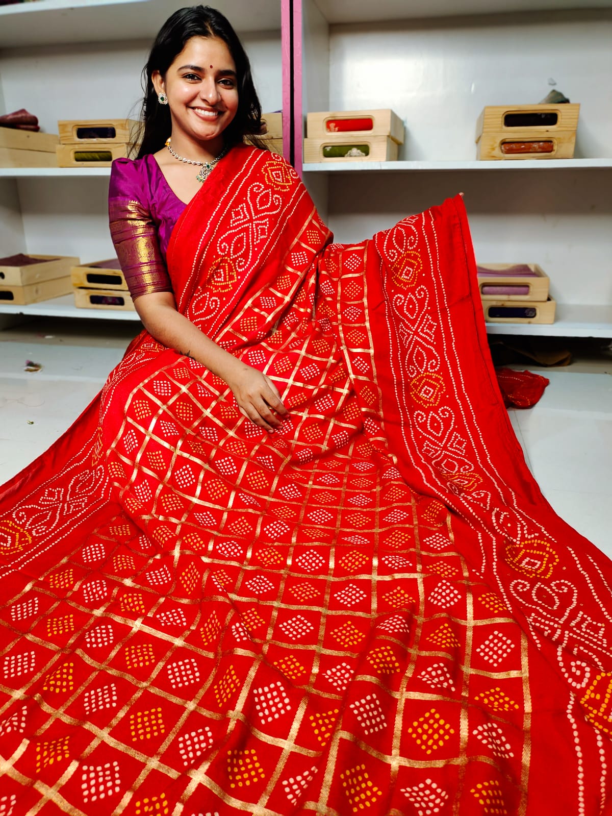 దీపావళికి చీరలు ఆఫర్ చేయండి