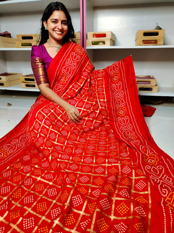 దీపావళికి చీరలు ఆఫర్ చేయండి