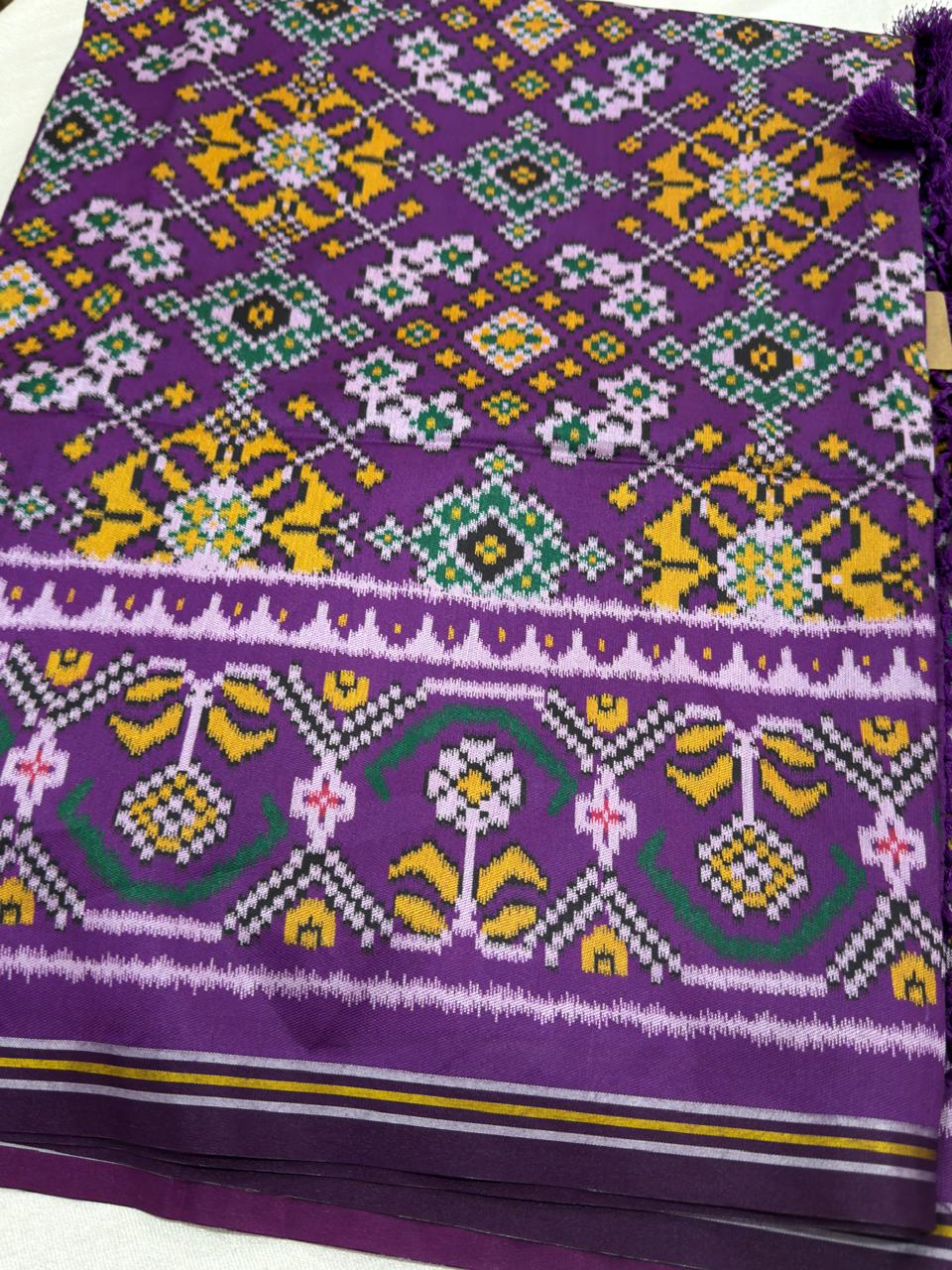 Patola sale