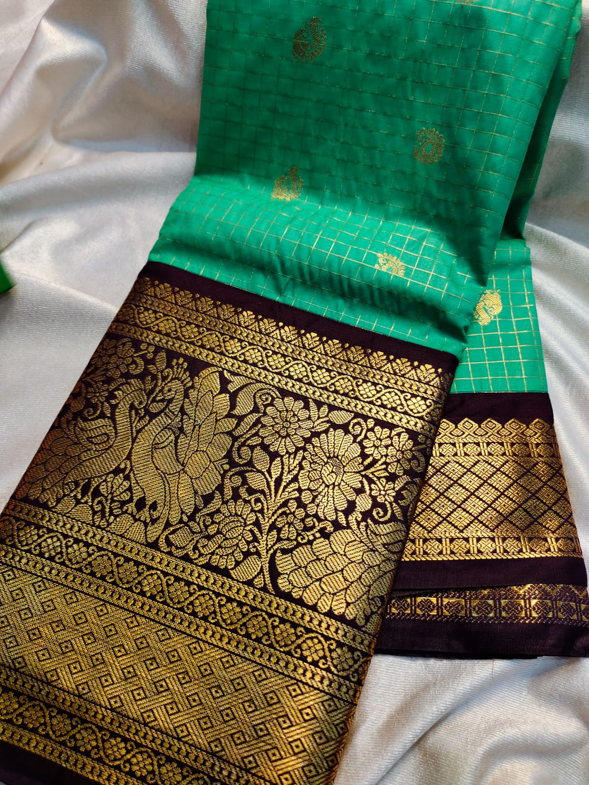 Vintage gadwal sarees