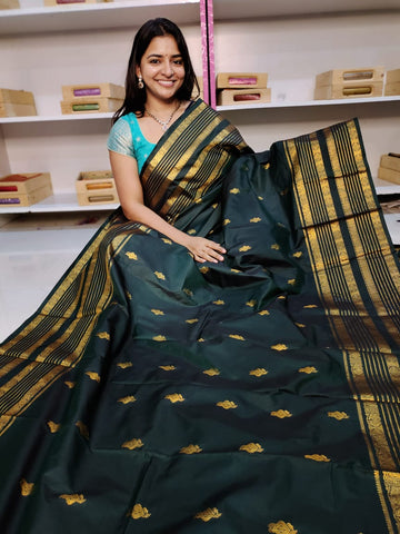 Gadwal offer sarees