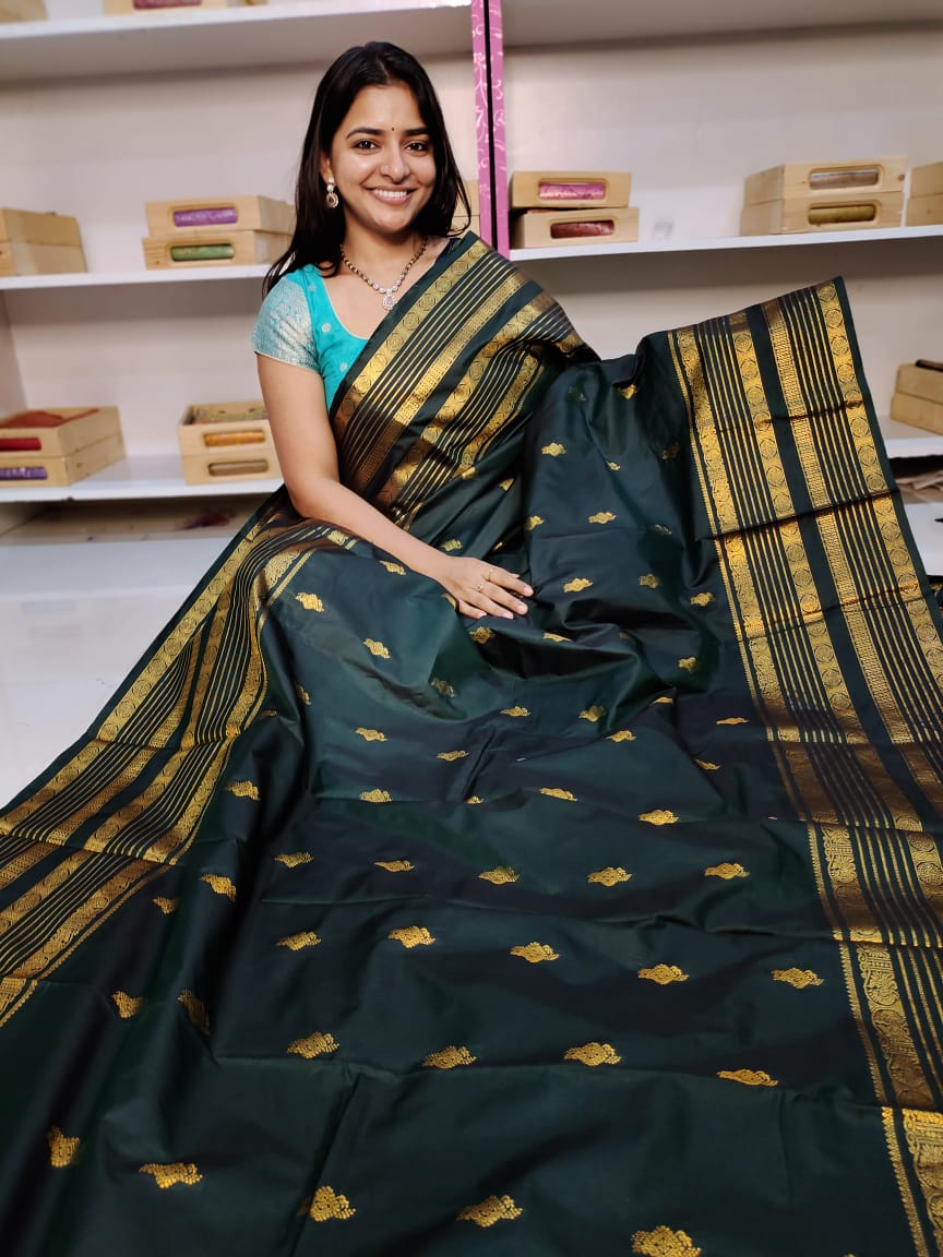 Gadwal offer sarees