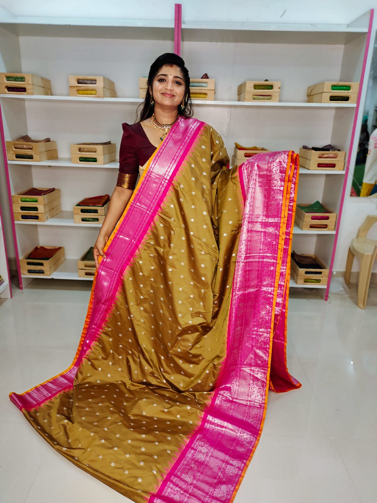 గద్వాల్ క్లియరెన్స్ సేల్