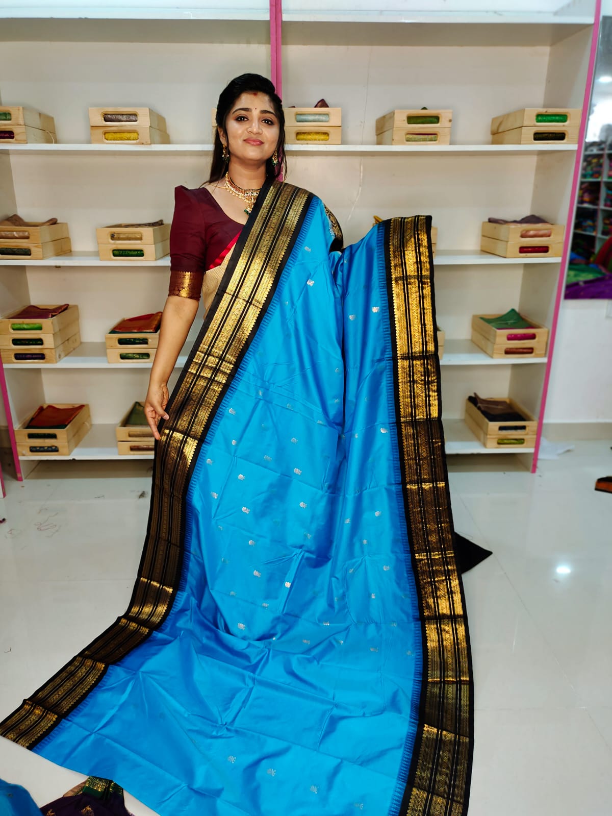 గద్వాల్ క్లియరెన్స్ సేల్