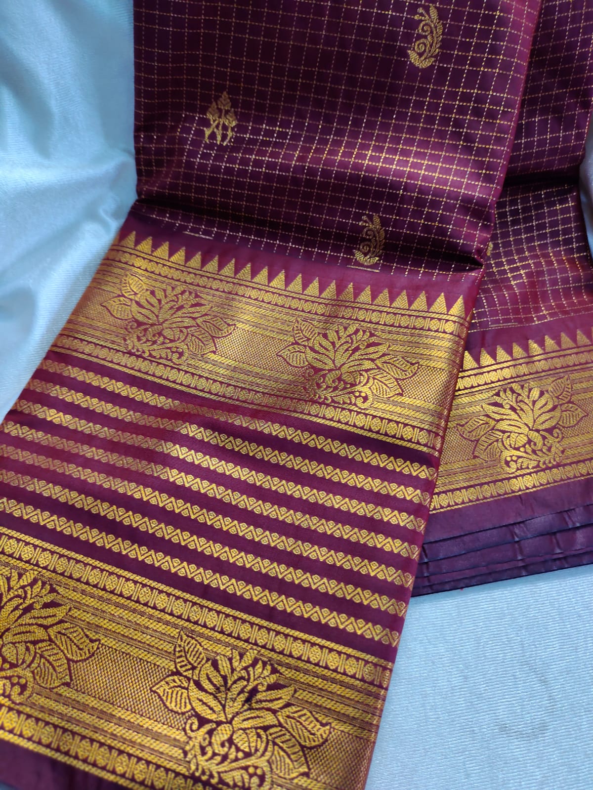 Vintage valli gadwal