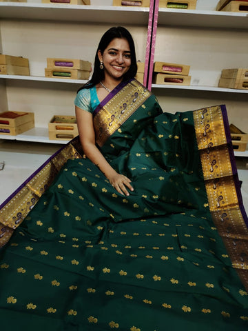 Gadwal offer sarees