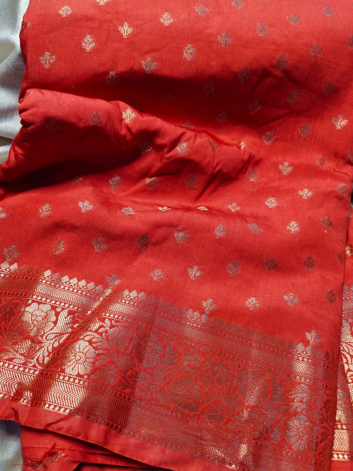 Chiniya silk