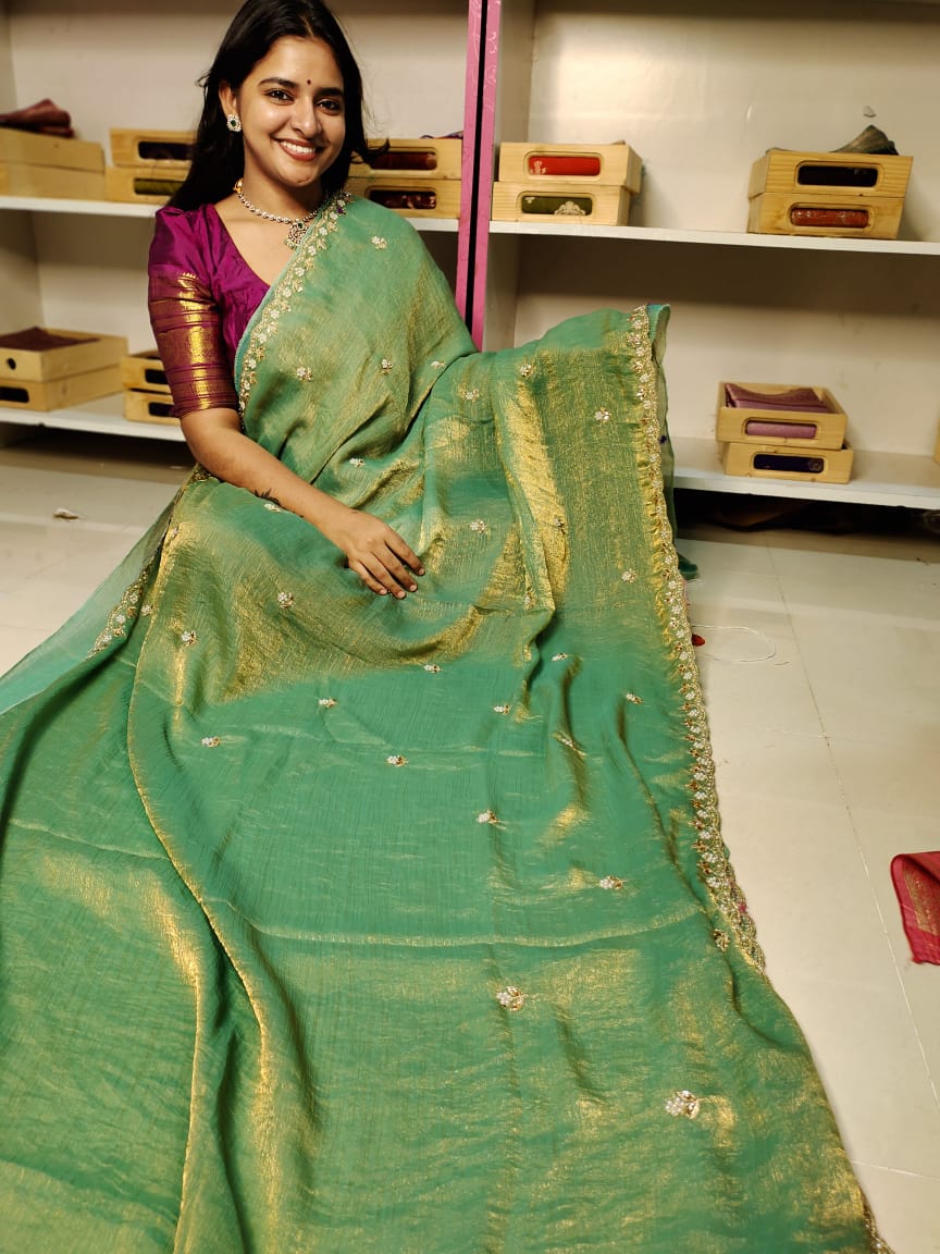 దీపావళికి చీరలు ఆఫర్ చేయండి